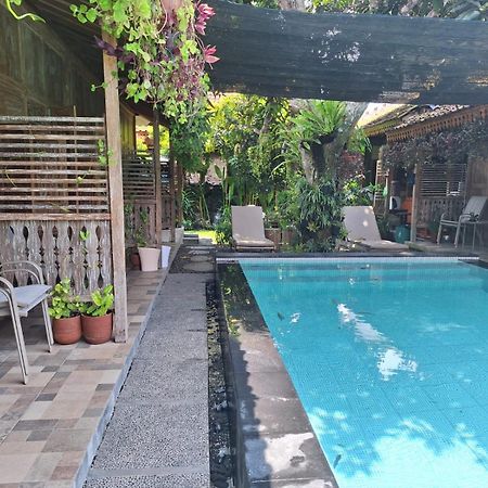 Oma Joglo Jimbaran Hotel Exterior photo